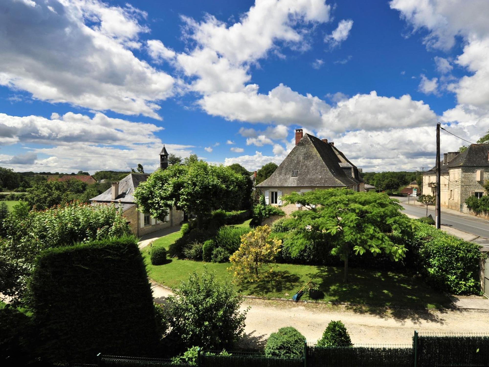 Auberge D'Ici Et D'Ailleurs Cressensac-Sarrazac الغرفة الصورة